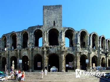 Full Day Roman and Medieval Provencal Heritage Walking Tour from Avignon