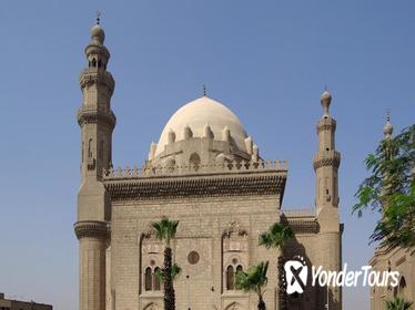 Full Day tour to Giza Pyramids and Islamic Cairo