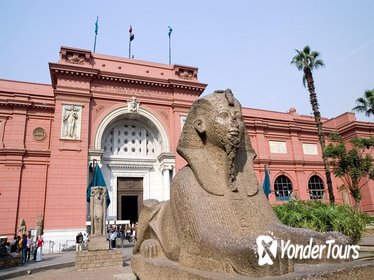 Full Day Tour: Giza Pyramids and The Egyptian Museum