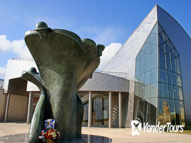 Full-Day Canadian Battlefields and Sites of Normandy Tour Full-Day Canadian Battlefields and Sites of Normandy Tour