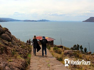 Full-Day Guided Lake Titicaca Tour: Uros Floating Islands and Taquile Island