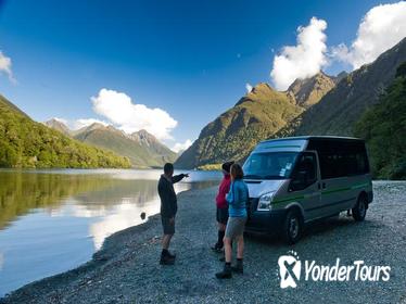 Full-Day Milford Sound Hiking Tour with Cruise