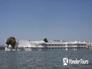 Full-Day Private City Tour of Udaipur