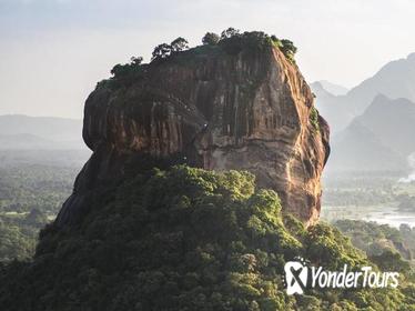 Full-Day Private Sigiriya and Dambulla from Kandy