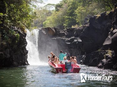 Full-Day Private Speedboat Tour to Ile Aux Cerfs