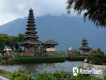 Full-Day Private Tour: Ulun Danu Bratan Temple with Tanah Lot Sunset