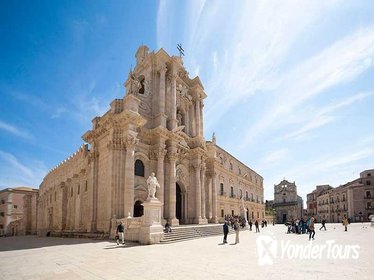 Full-day Syracuse and Noto tour from Taormina
