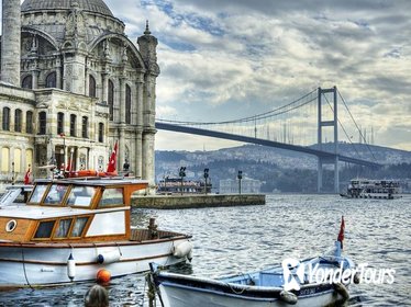 Full-Day Tour of 2 Continents with Bosphorus Cruise Included and Beylerbeyi Palace