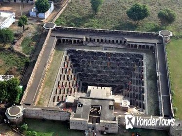 Full-Day Tour of the Chand Baori Step Well from Jaipur