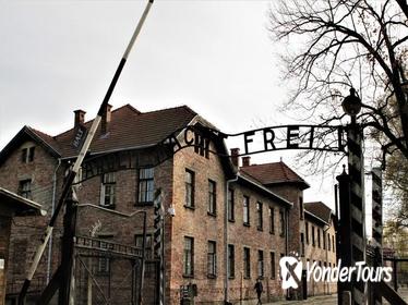 Full-Day, Private Auschwitz-Birkenau Tour from Krakow Full-Day, Private Auschwitz-Birkenau Tour from Krakow
