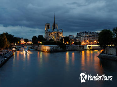 Ghost and Mystery Night Walking Tour of Paris