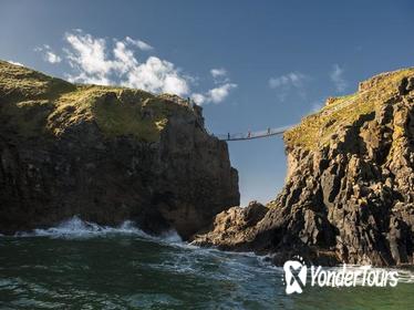 Giant's Causeway and Carrick-a-Rede Rope Bridge Day Trip from Dublin