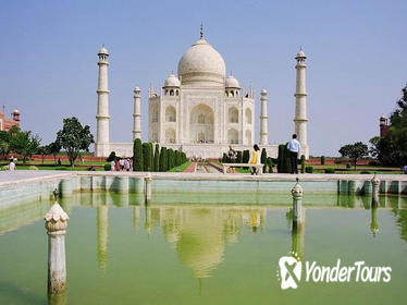 Golden Triangle 2-Day Luxury Tour from Delhi to Agra and Jaipur by Train