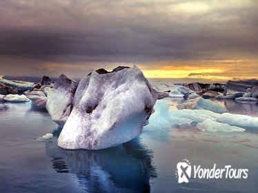 Guided Glacier Lagoon Tour Guided Glacier Lagoon Tour