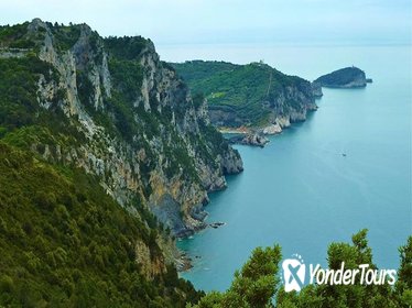 Half Day Small Group Hike to Portovenere with Local Guide