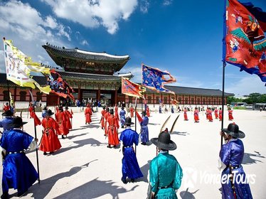 Half-Day Morning Tour of Seoul to Jogye Temple, Gyoengbok Palace and Insadong