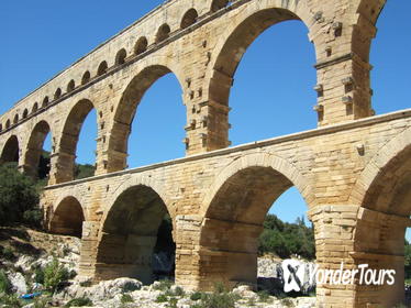 Half-Day Private Tour to Orange and Chateauneuf du Pape Including Pont du Gard from Avignon