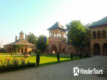 Half-Day Tour to Mogosoaia Palace and Snagov Monastery from Bucharest