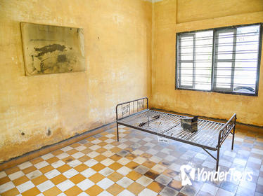 Half-Day Tuol Sleng Museum and Cheung Ek Killing Fields