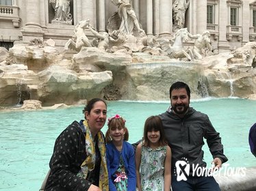 Heart of Rome Private Family Tour with Gelato and Pizza