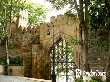 History Walking Tour of Old Baku