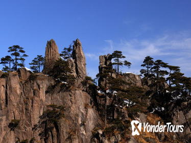 Huangshan Airport (TXN) Arrival Transfer to Huangshan Hotels with Huangshan Mountain Sightseeing