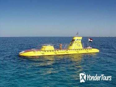 Hurghada Shore Excursion: Sinbad Submarine under the Red Sea