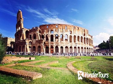 In the Footsteps of a Gladiator: Colosseum and Roman forum