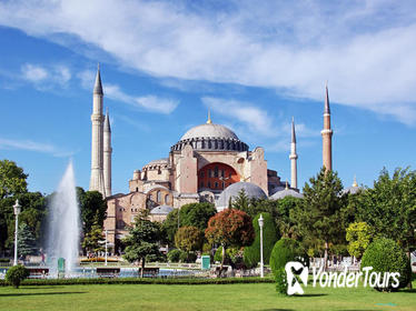 Istanbul Super Saver: Small-Group City Sightseeing Tour plus Turkish Dinner and Show