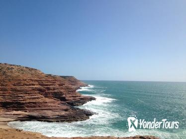 Kalbarri, Pink Lake and Abrolhos Islands Air and Land Tour from Geraldton