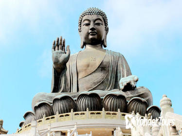 Lantau Island and Giant Buddha Cable Car Group Tour with Hotel Pickup in Hong Kong Island