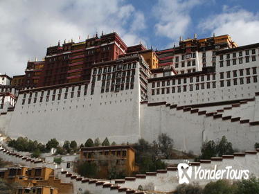 Lhasa Tour: A Glimpse of Tibet