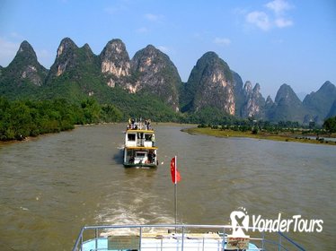 Li River Cruise and Yangshuo Group Day Tour from Guilin