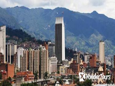 Medellín City Comuna 13 and Arvi Park Full Day Private Tour