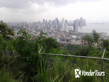 Mi Pueblito and Ancon Hill Tour in Panamá City