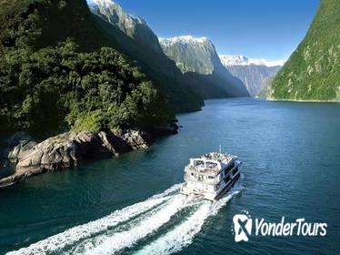 Milford Sound Full-Day Tour from Te Anau to Queenstown