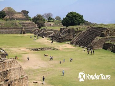 Monte Alban Archaeological Site and Oaxaca Artisan Towns Trip