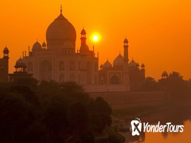 Morning Tajmahal Sunrise Experience for Sunrise View with Tour Guide