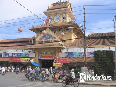 Morning Tour of Saigon Including Cyclo Ride