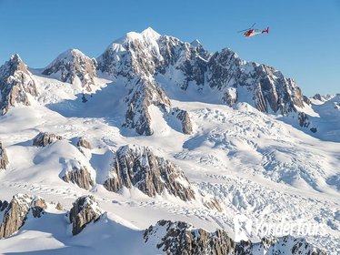 Mount Cook Spectacular Helicopter Flight from Fox Glacier