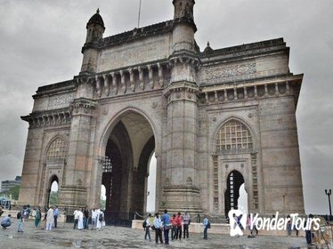 Mumbai Private Tour Full Day City Tour Dhobi Ghat Hanging Garden Mani Bhavan Gateway of India Prince of Wales Museum