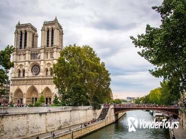Notre Dame and the Islands Historical Walking Tour in Paris
