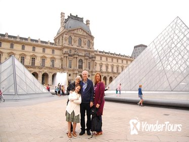 Notre-Dame, Louvre Museum and Montmartre Private Day Tour