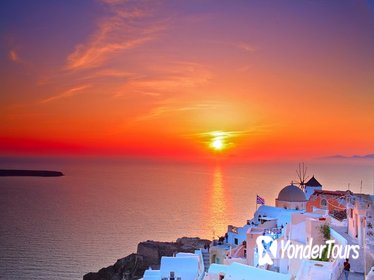 Oia Sunset and Traditional Villages Tour in Santorini