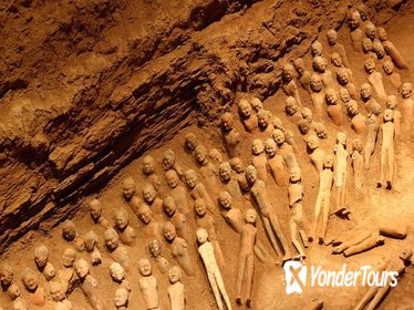 One Day Private Tour of Terra-Cotta Warriors and Hanyang Mousleum Underground Museum