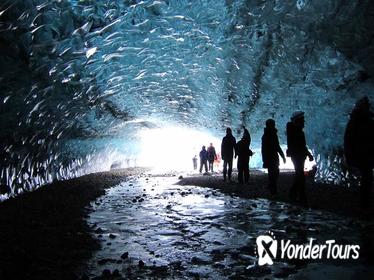 Overnight South Coast and Glacier Lagoon Tour including Ice Cave visit