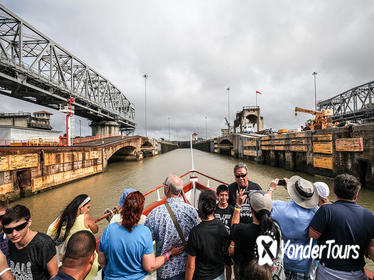 Panama Canal Partial Transit Sightseeing Cruise