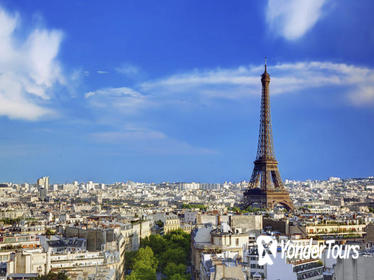 Paris by Bus with Eiffel Tower 2nd Level Access and 3-Course Lunch