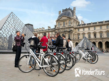 Paris Sightseeing, Marais and Secrets Bike Tour