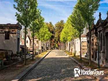 Pere Lachaise cemetery Private tour